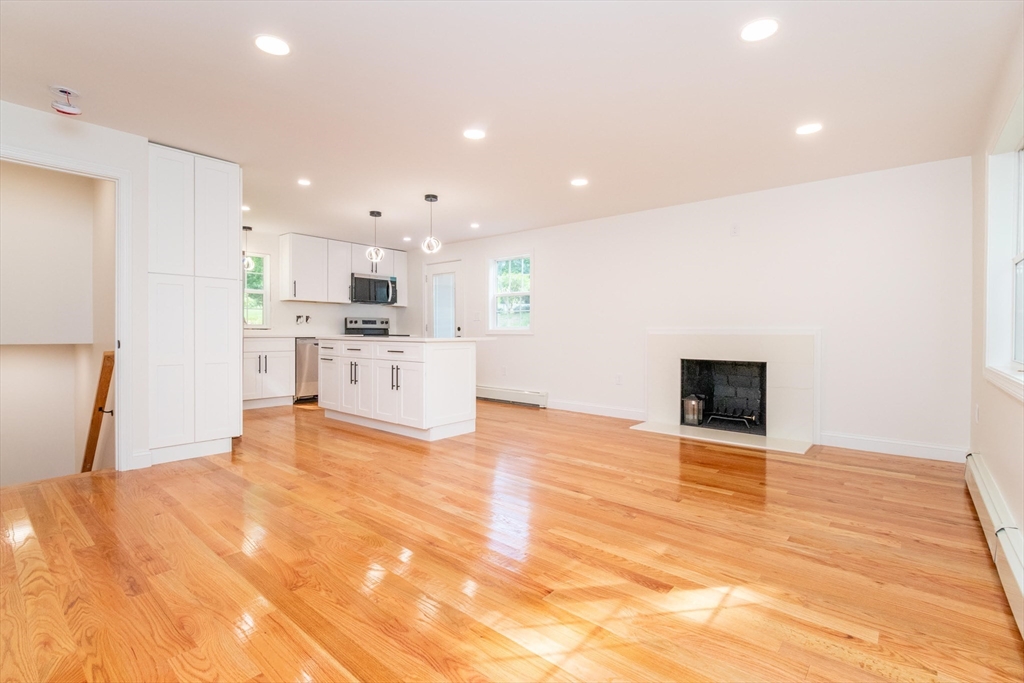 24 Vernon Road Medway, MA 02053 - Photo 5 of 15