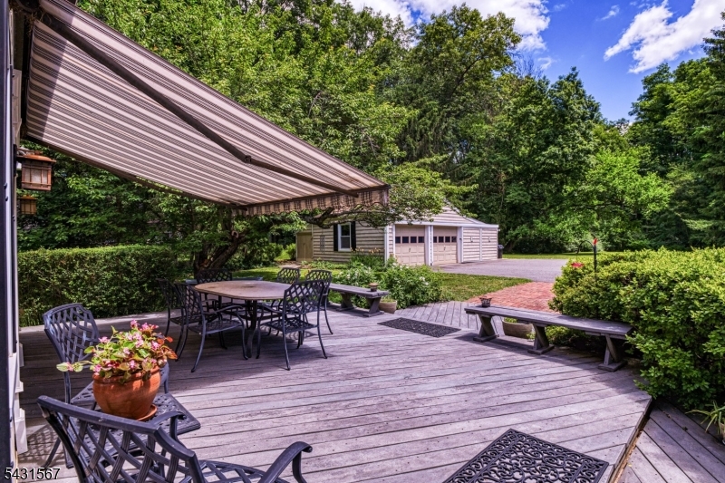 28 Saw Mill Road Warren, NJ 07059 - Photo 28 of 38