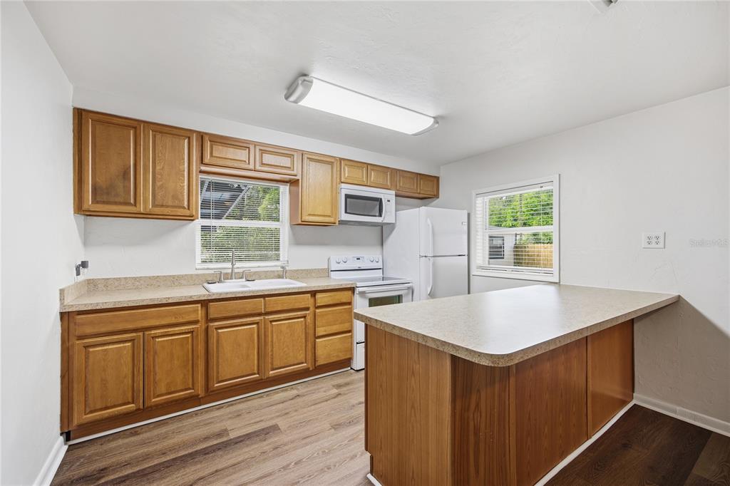 24 Northeast 45th Street Gainesville, FL 32641 - Photo 8 of 31