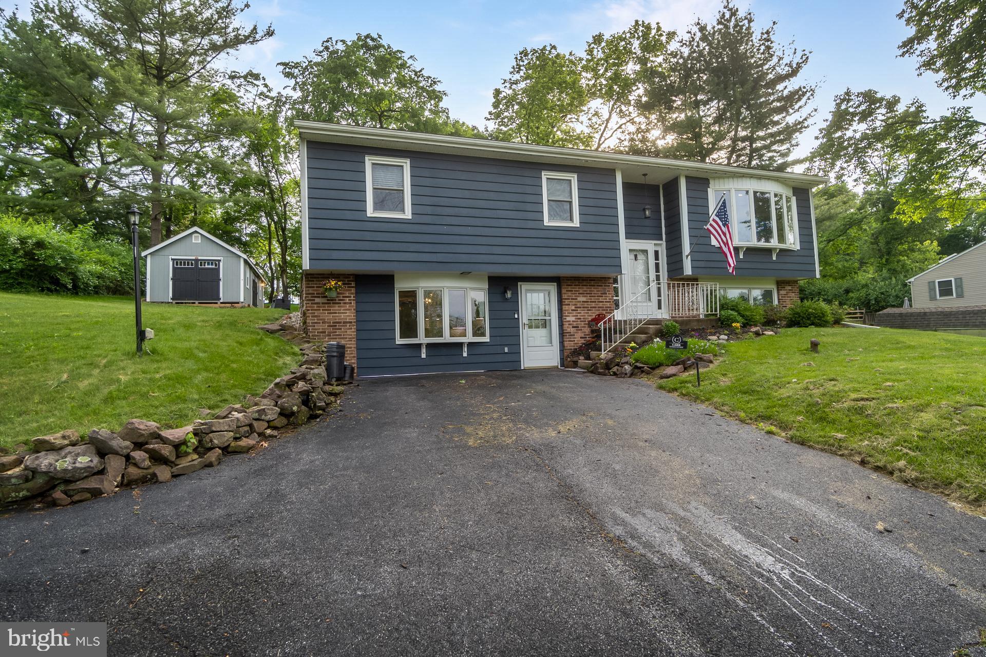 816 Spring City Road Phoenixville, PA 19460 - Photo 2 of 59