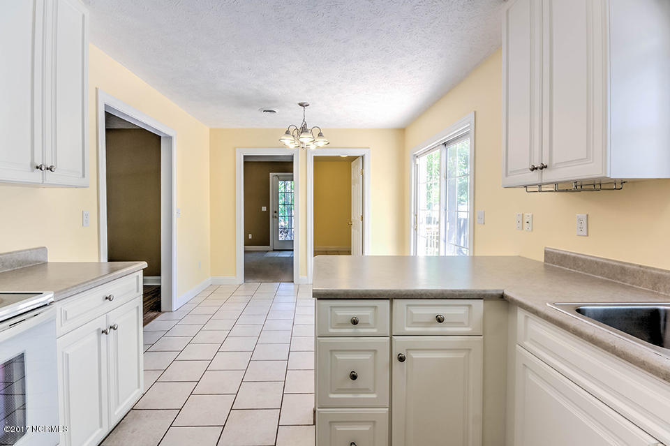 7808 Pencade Road Wilmington, NC 28411 - Photo 8 of 31 IMG_4557_8_9