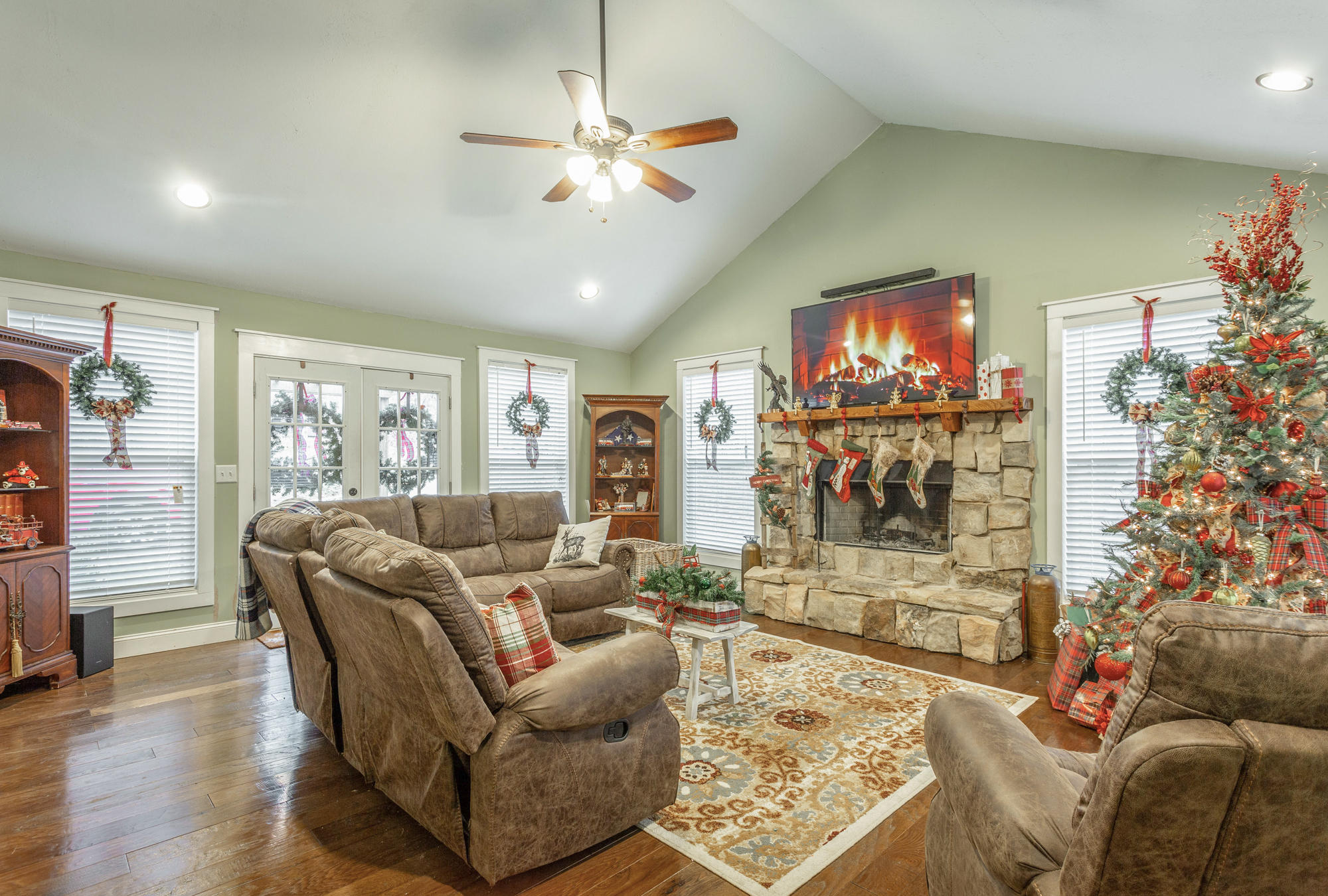 600 Edgeman Road Ringgold, GA 30736 - Photo 8 of 28 Den/Family Room