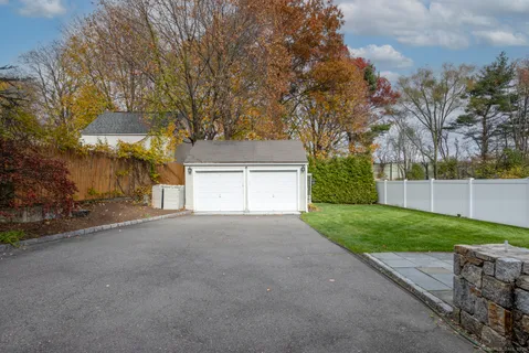 $1,495,000 | 77 Maple Street, Darien, CT 06820