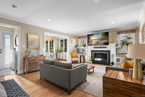 $1,495,000 | 77 Maple Street, Darien, CT 06820