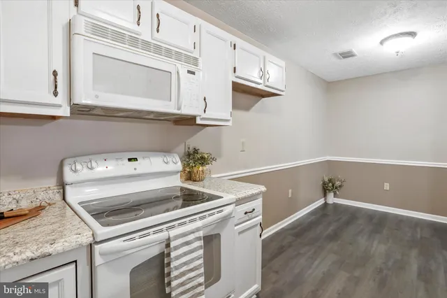 $215,000 | 165 Hailey Lane, Strasburg, VA 22657