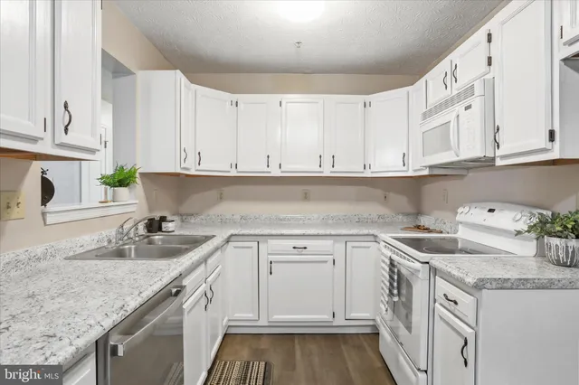 $215,000 | 165 Hailey Lane, Strasburg, VA 22657