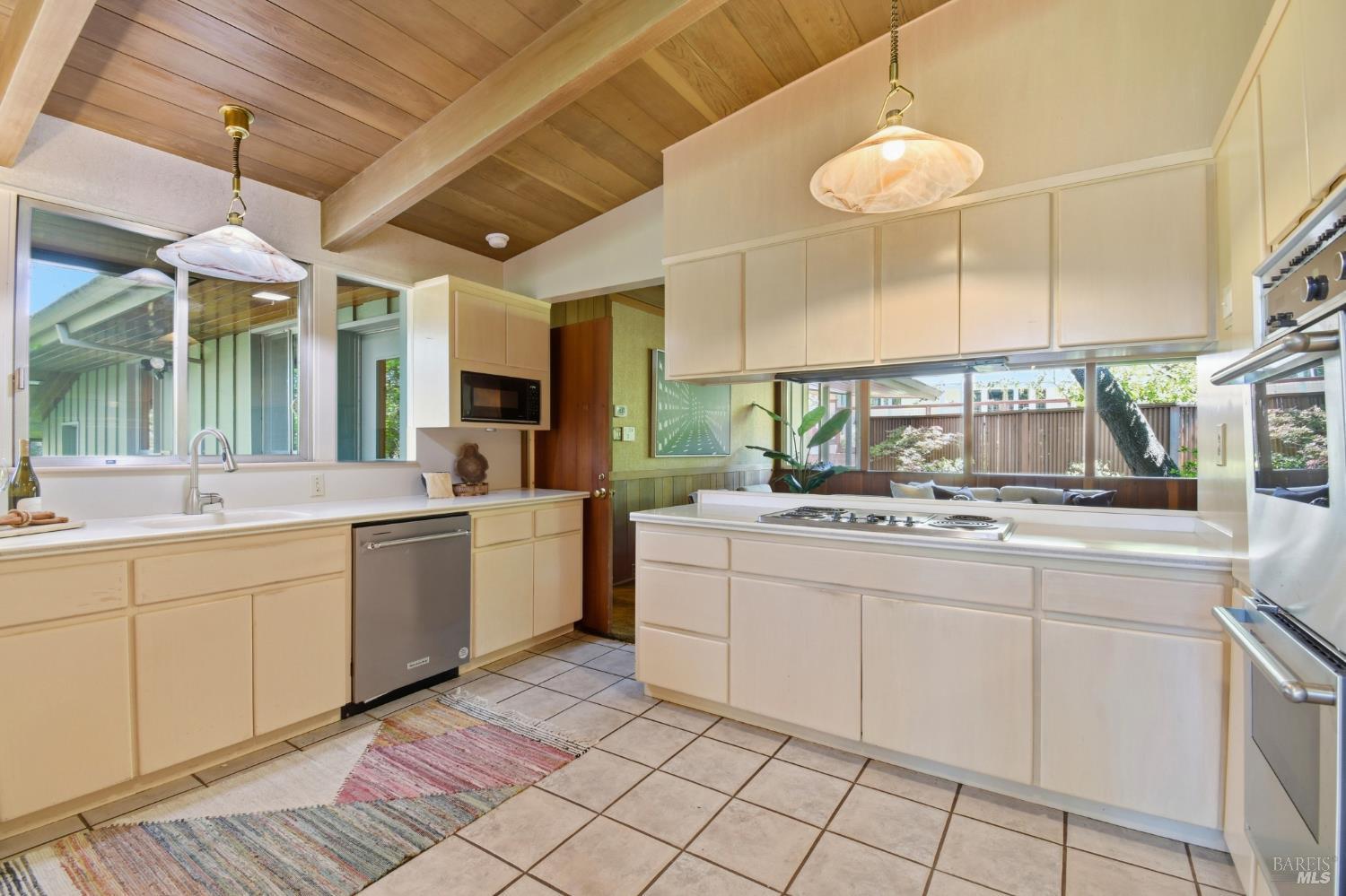 2348 Sycamore Avenue Santa Rosa, CA 95404 - Photo 16 of 53