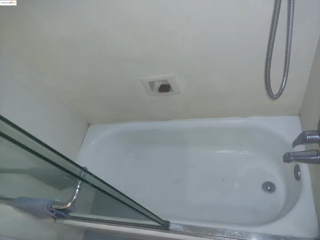 $3,000 | 3532 San Leandro Street, Unit L, Oakland, CA 94601