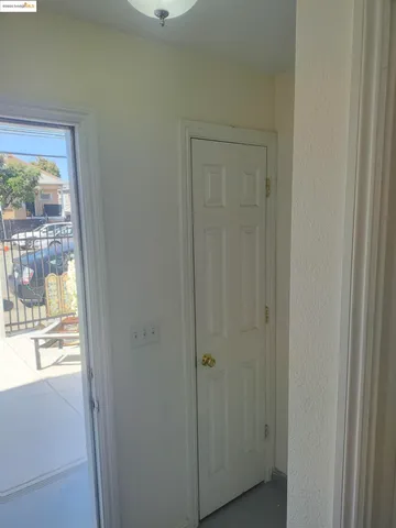 $3,000 | 3532 San Leandro Street, Unit L, Oakland, CA 94601
