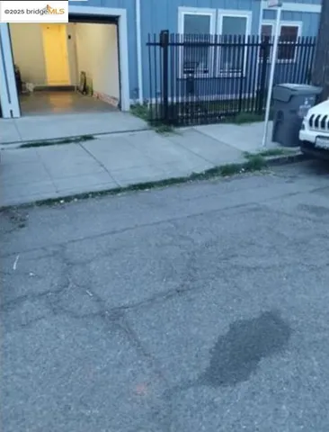 $3,000 | 3532 San Leandro Street, Unit L, Oakland, CA 94601