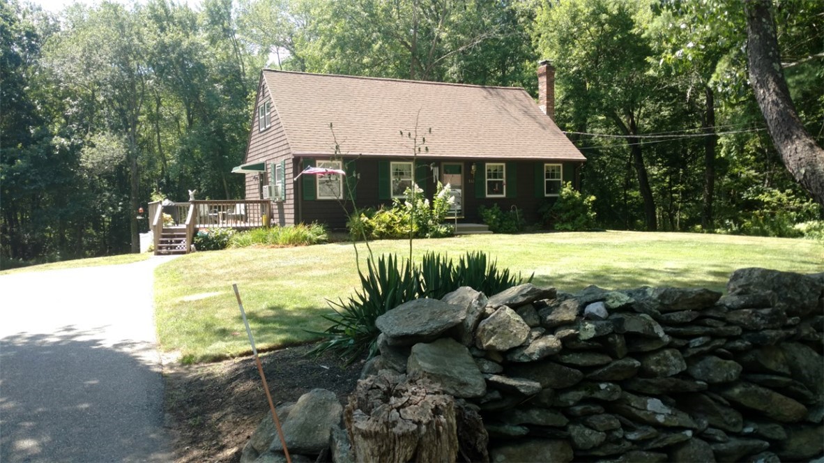 245 Barnes Road Burrillville, RI 02830 - Photo 4 of 35