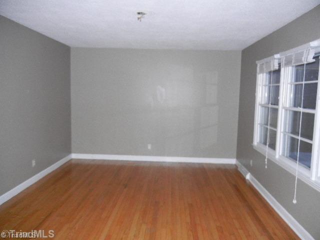 307 Roberts Road Eden, NC 27288 - Photo 3 of 8 Living Room.