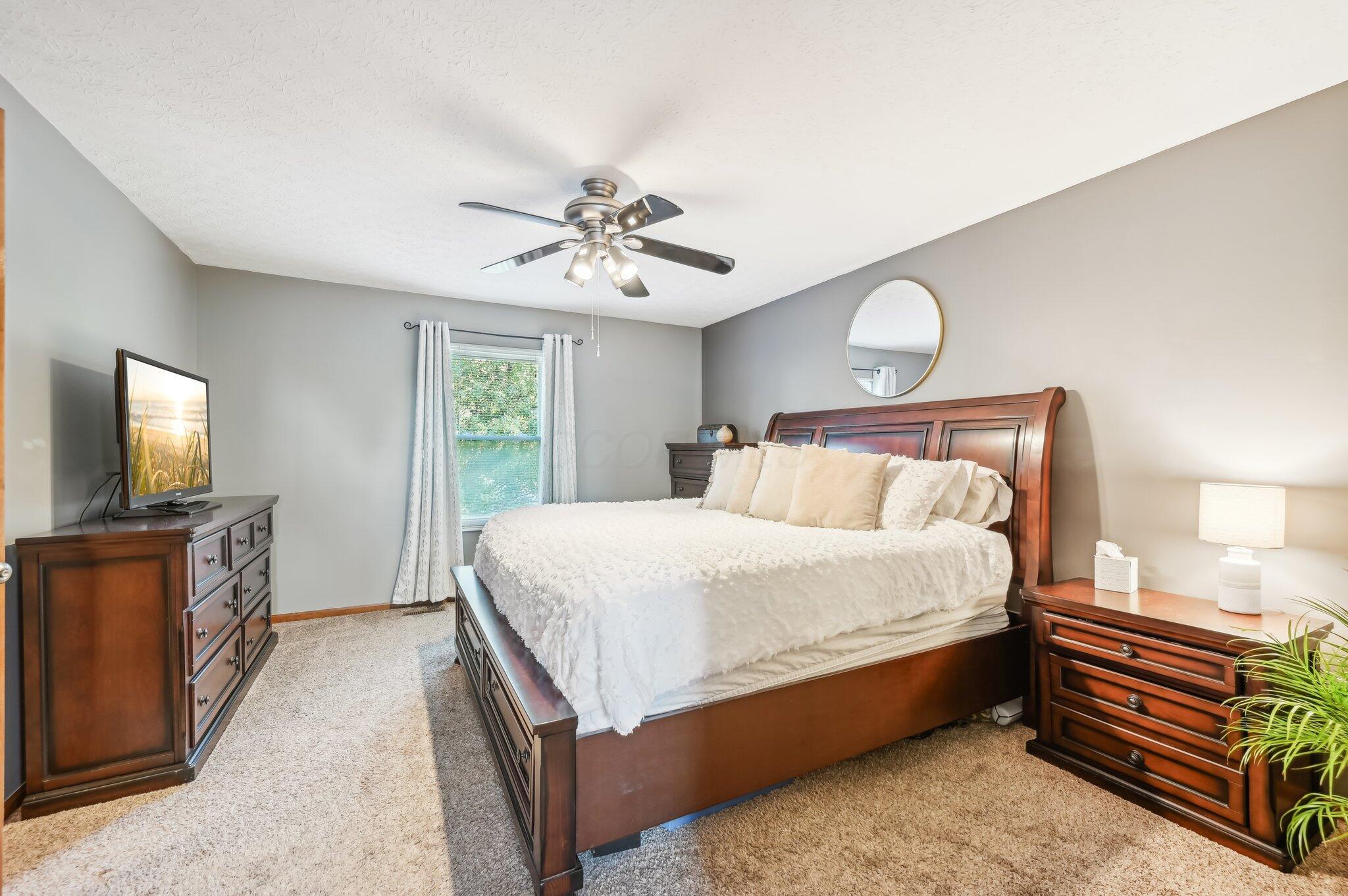 6048 Abbey Church Road Dublin, OH 43017 - Photo 15 of 27 Owner's Bedroom
