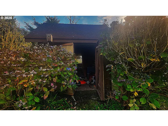 $277,000 | 64209 Braley Road, Coos Bay, OR 97420