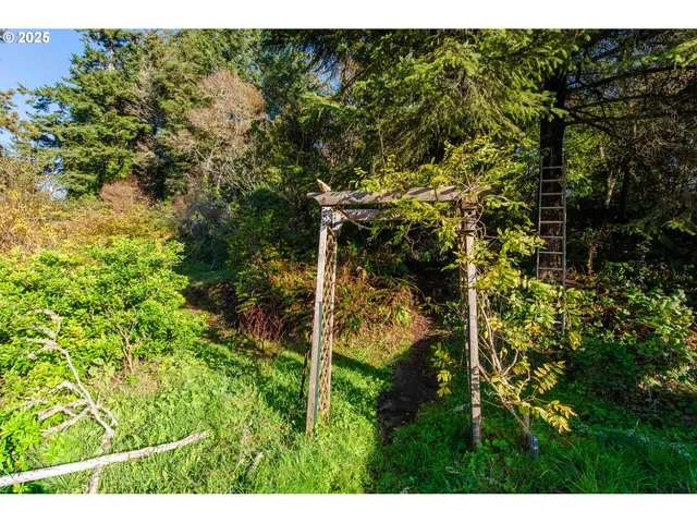 $277,000 | 64209 Braley Road, Coos Bay, OR 97420