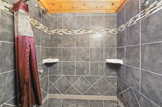 $429,900 | 373 Redwood Lane, Crestline, CA 92325