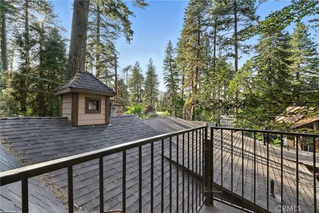 $429,900 | 373 Redwood Lane, Crestline, CA 92325