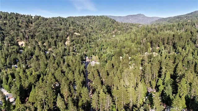 $429,900 | 373 Redwood Lane, Crestline, CA 92325