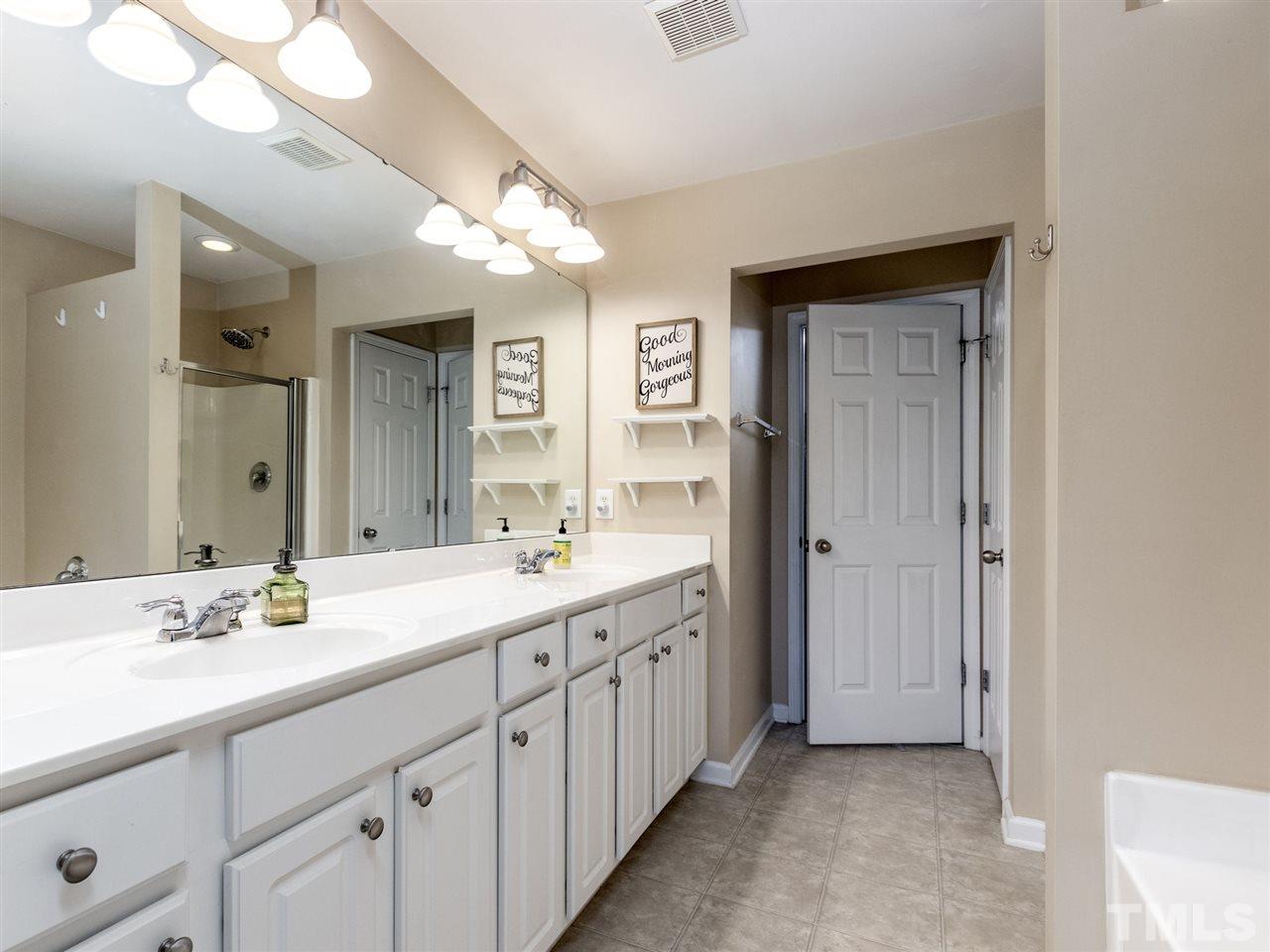 7828 Jeffrey Alan Court Raleigh, NC 27613 - Photo 18 of 28