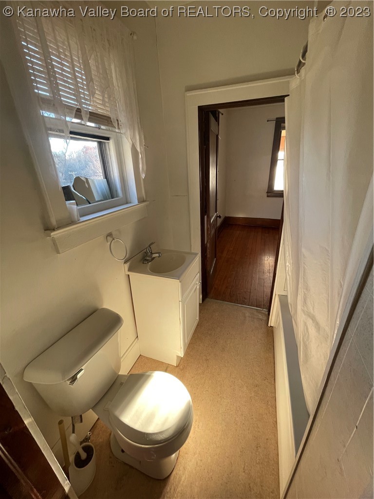 819 Greer Road Point Pleasant, WV 25550 - Photo 13 of 20 Bathroom
