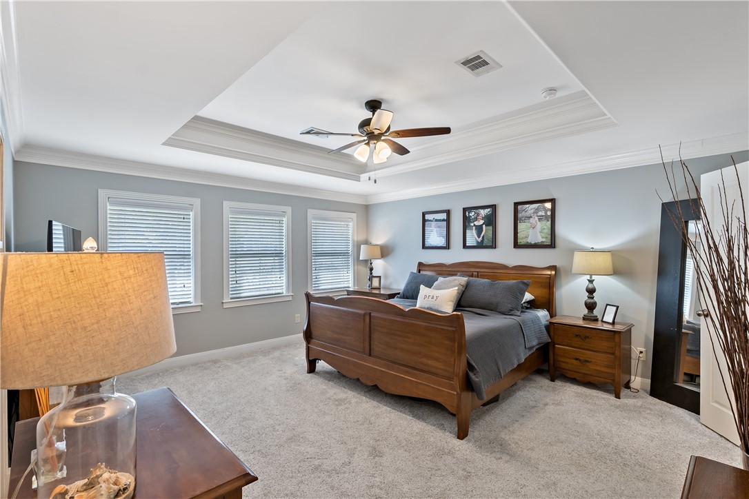 507 Crescent Drive Bryan, TX 77801 - Photo 31 of 41 a living room with furniture and a large window