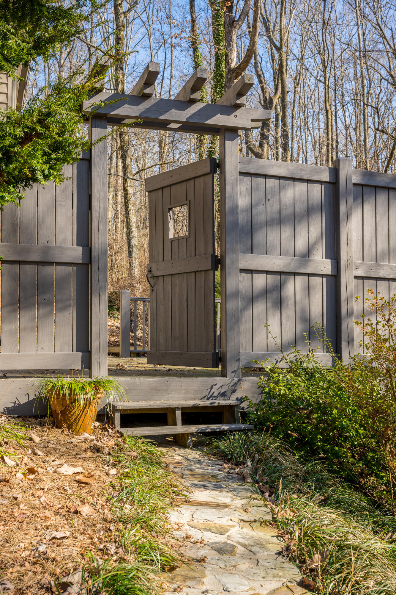 4 Jane Cove Road Signal Mountain, TN 37377 - Photo 13 of 63 Exterior Features