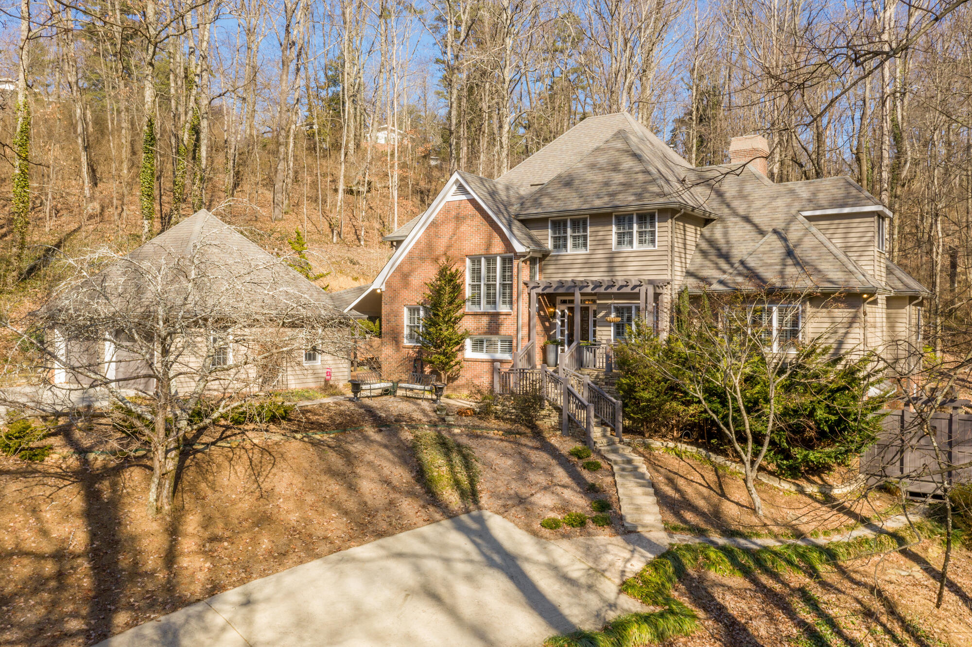 4 Jane Cove Road Signal Mountain, TN 37377 - Photo 2 of 63 Elevation, Front