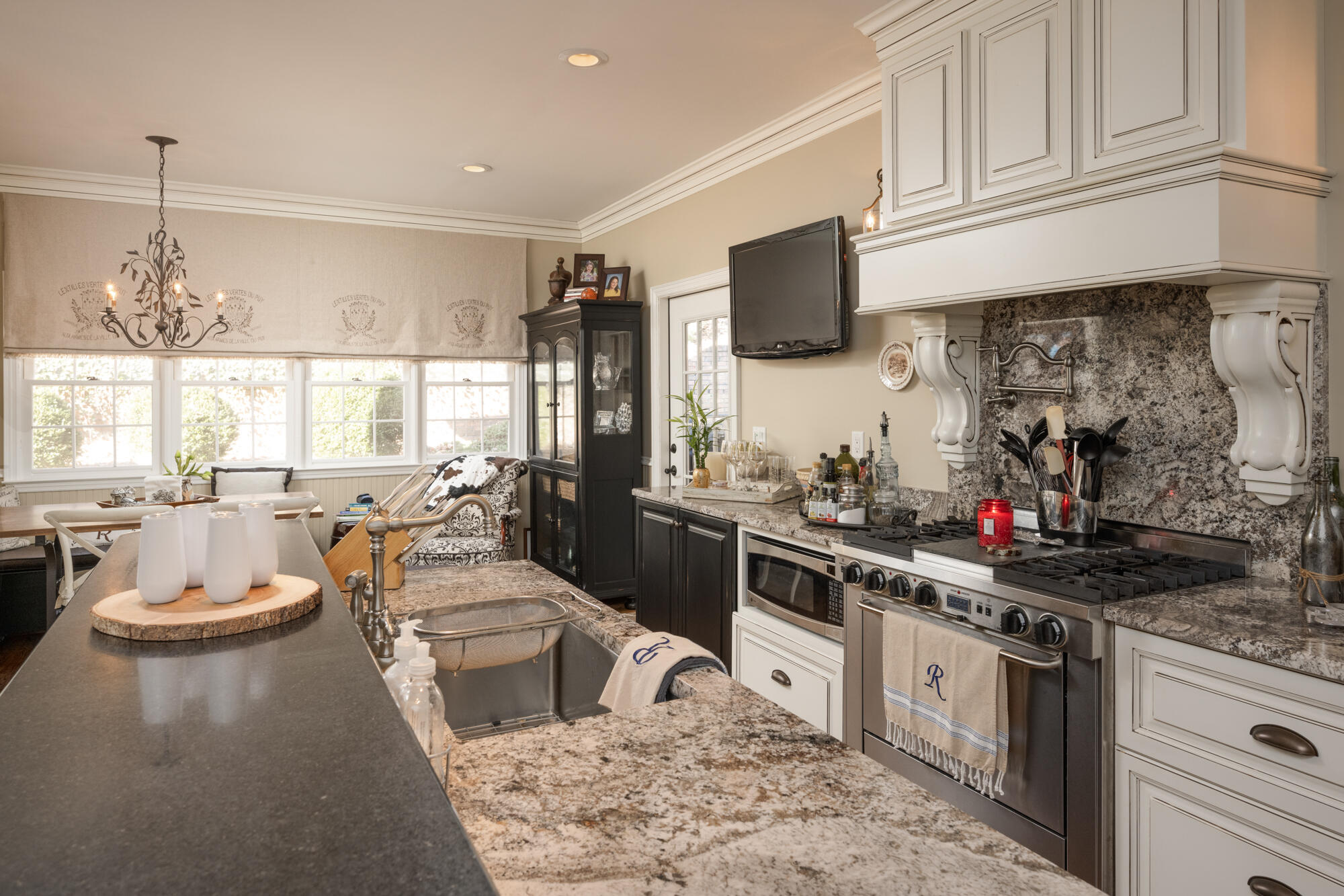 4 Jane Cove Road Signal Mountain, TN 37377 - Photo 29 of 63 Kitchen