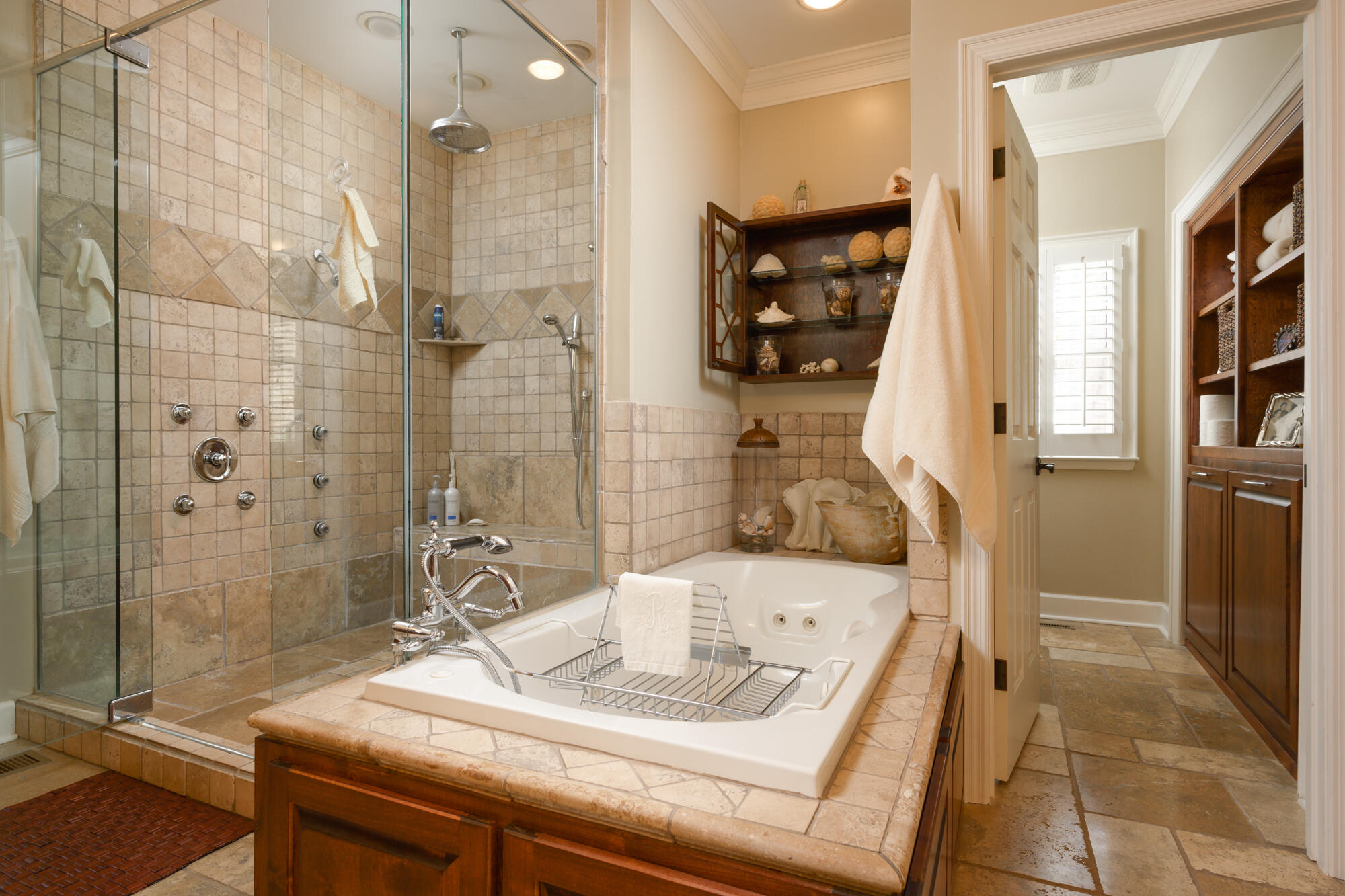 4 Jane Cove Road Signal Mountain, TN 37377 - Photo 37 of 63 Master Bath