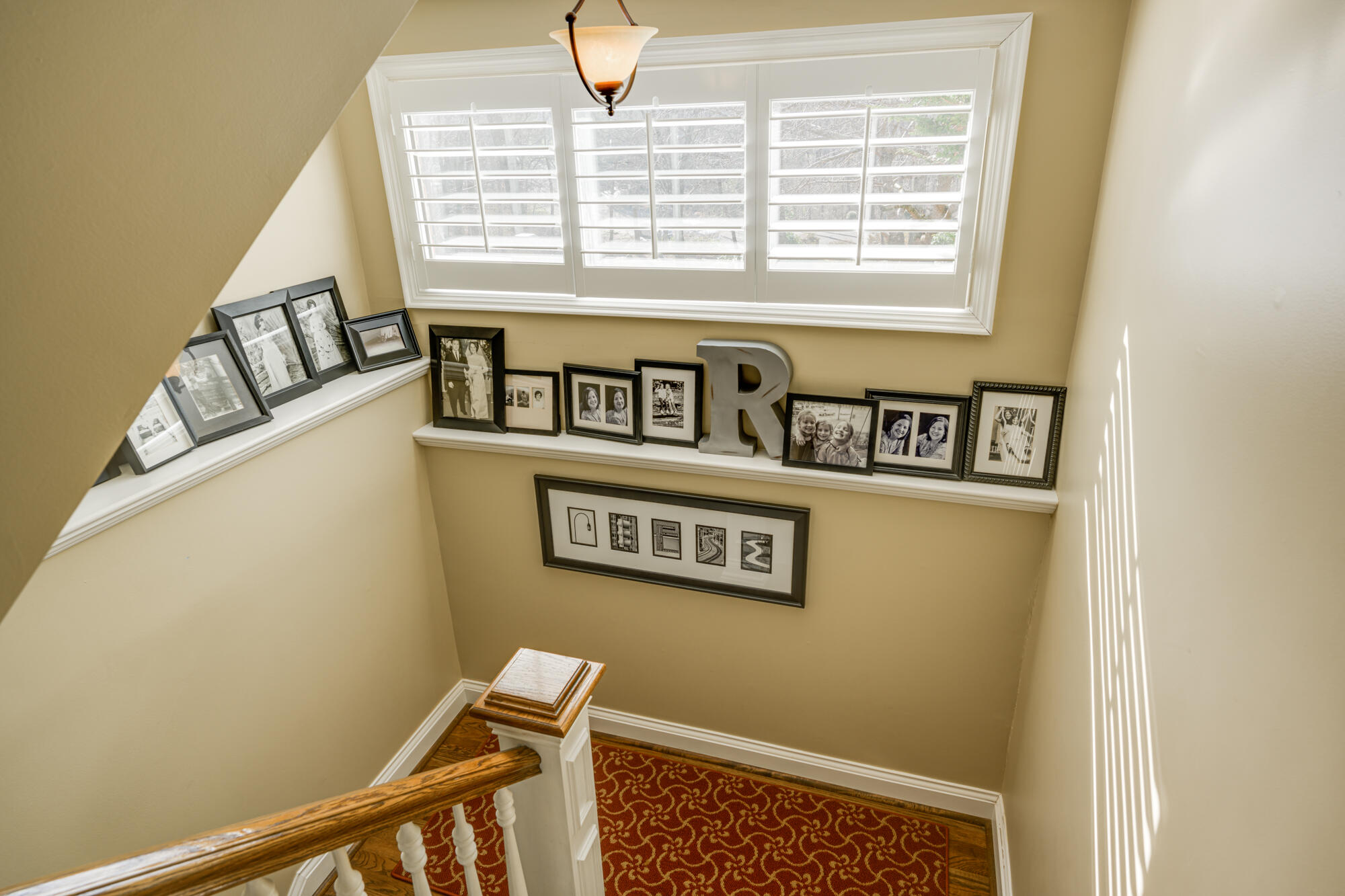 4 Jane Cove Road Signal Mountain, TN 37377 - Photo 48 of 63 Staricase