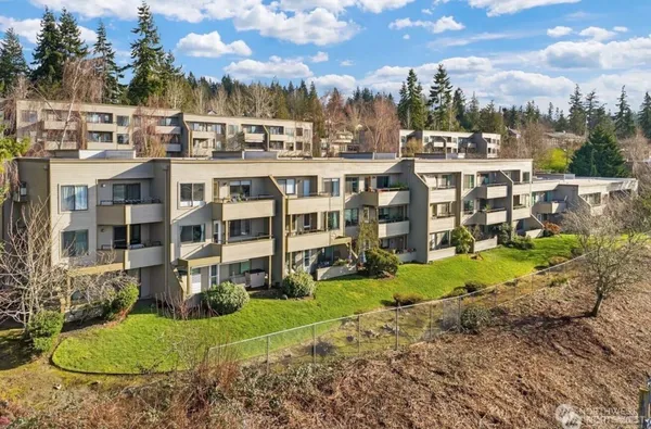 $348,500 | 4895 76th Street Southwest, Unit D703, Mukilteo, WA 98275