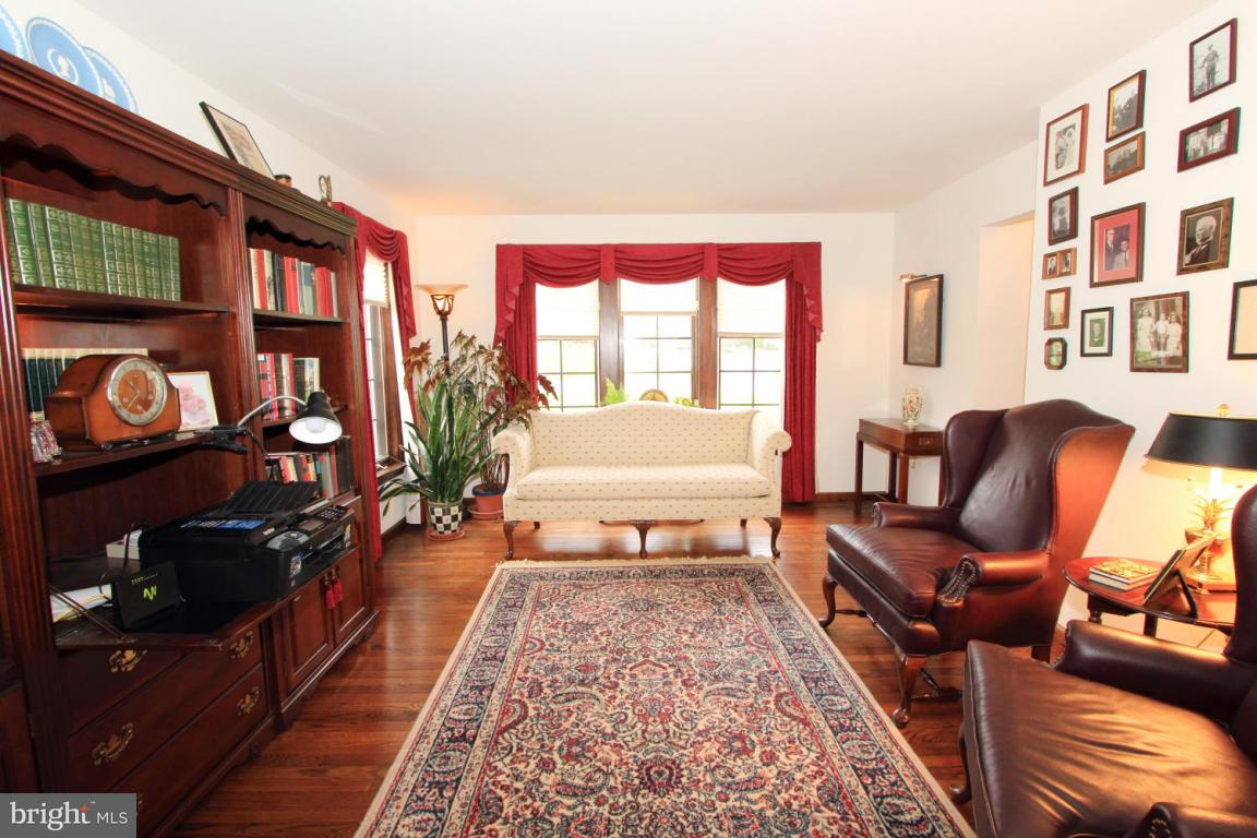 34 Brookwood Drive Lititz, PA 17543 - Photo 8 of 29