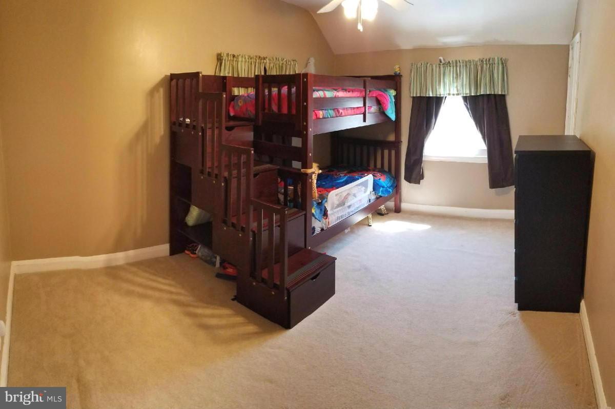 6808 Dunhill Road Baltimore, MD 21222 - Photo 17 of 30 Large bedroom to fit bunk-beds and a play area.