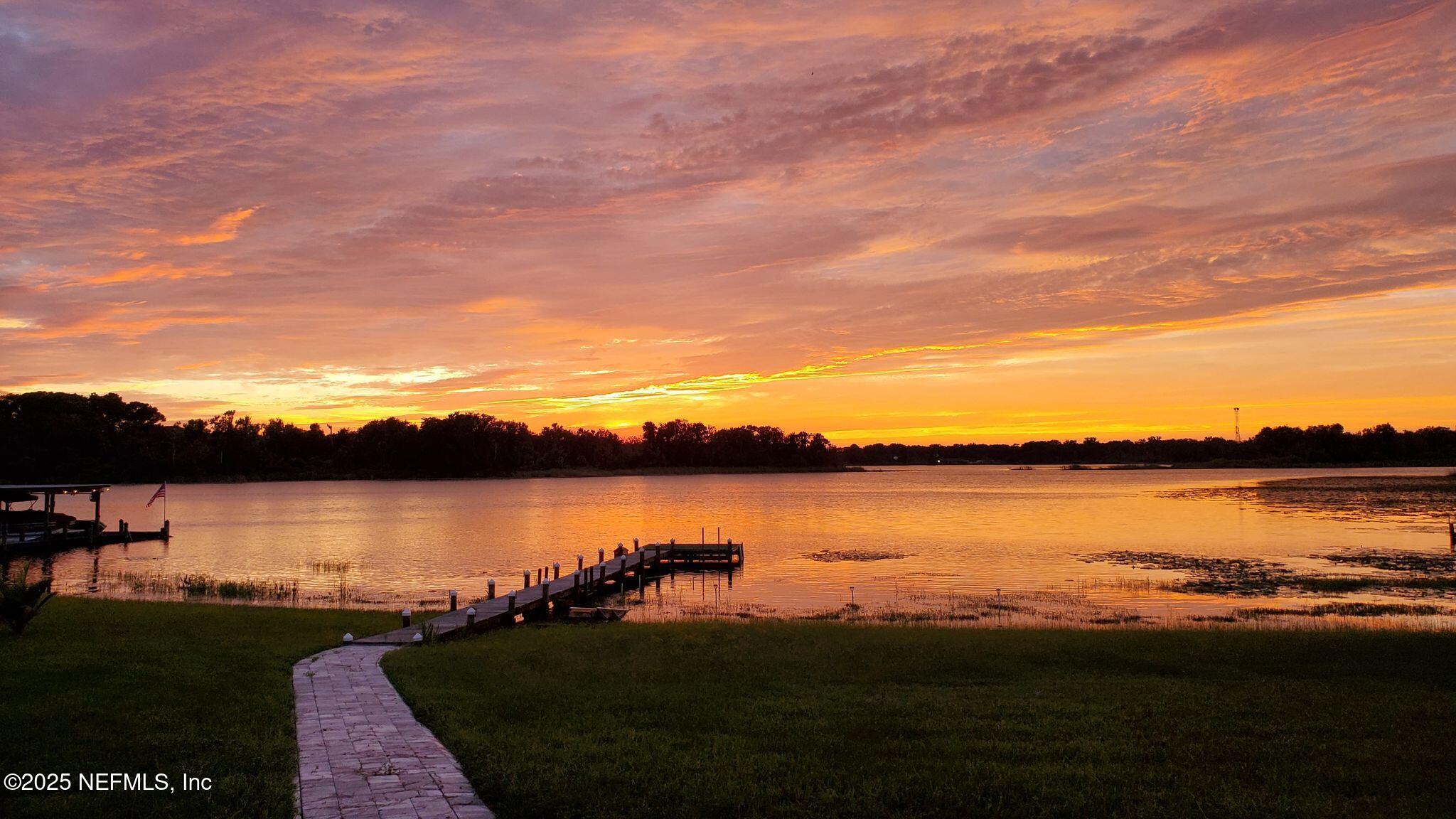 802 Lemon Avenue Crescent City, FL 32112 - Photo 2 of 46 a view of a lake from a lake