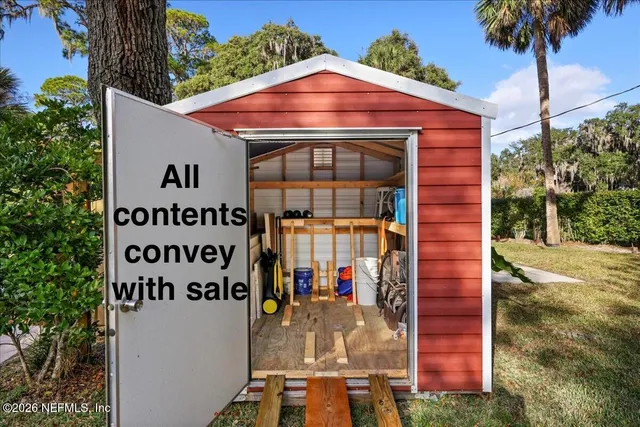 $575,000 | 802 Lemon Avenue, Crescent City, FL 32112