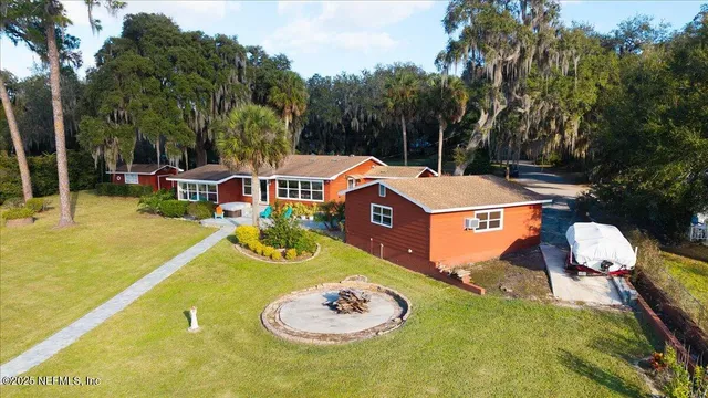 $575,000 | 802 Lemon Avenue, Crescent City, FL 32112