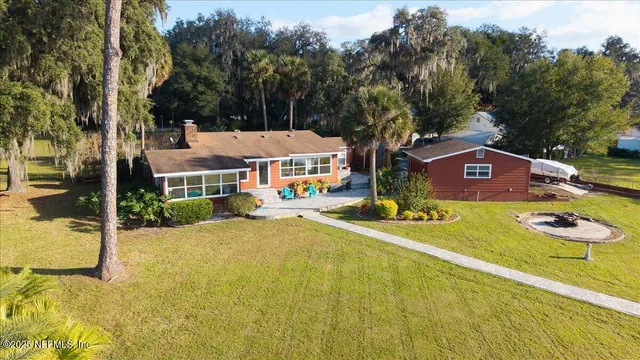 $575,000 | 802 Lemon Avenue, Crescent City, FL 32112