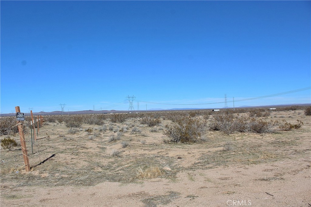 8190 Darter Road Adelanto, CA 92301 - Photo 5 of 9