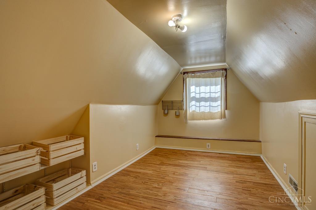 2546 West North Bend Road Cincinnati, OH 45239 - Photo 18 of 25 Gallery Image 18