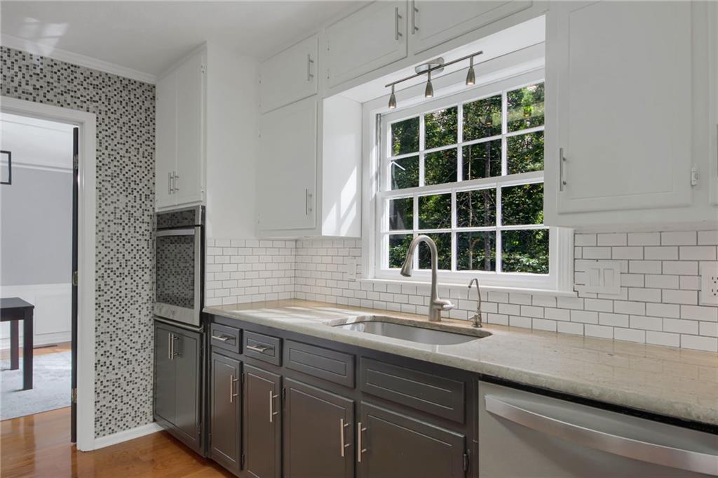 292 Old Rosser Road Stone Mountain, GA 30087 - Photo 15 of 66