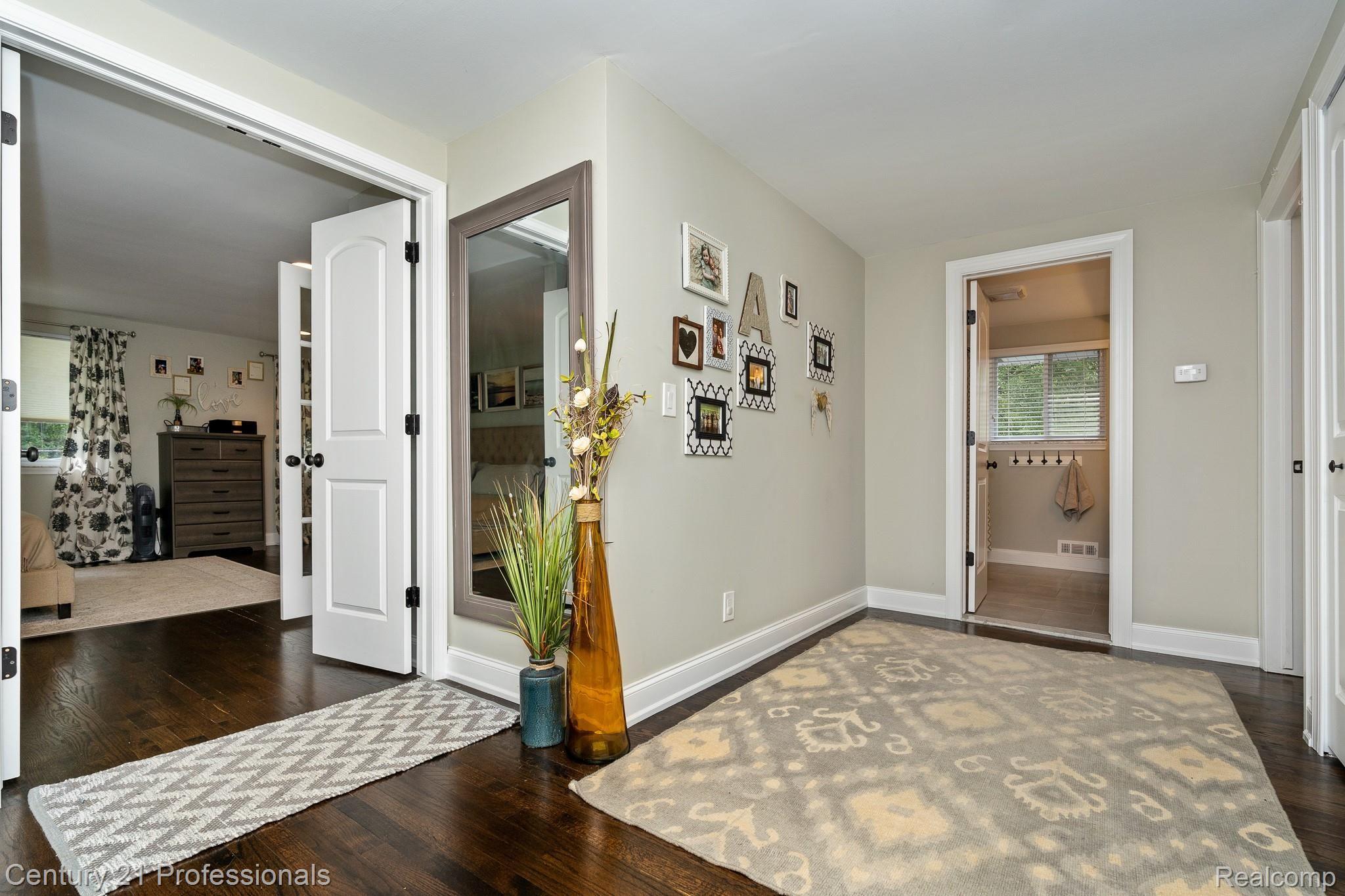 1155 Portsmouth Road Rochester, MI 48309 - Photo 46 of 60 Portsmouth MLS-051.jpg