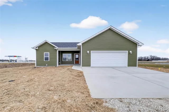 $250,000 | 104 Birchtree Drive, Vandalia, MO 63382
