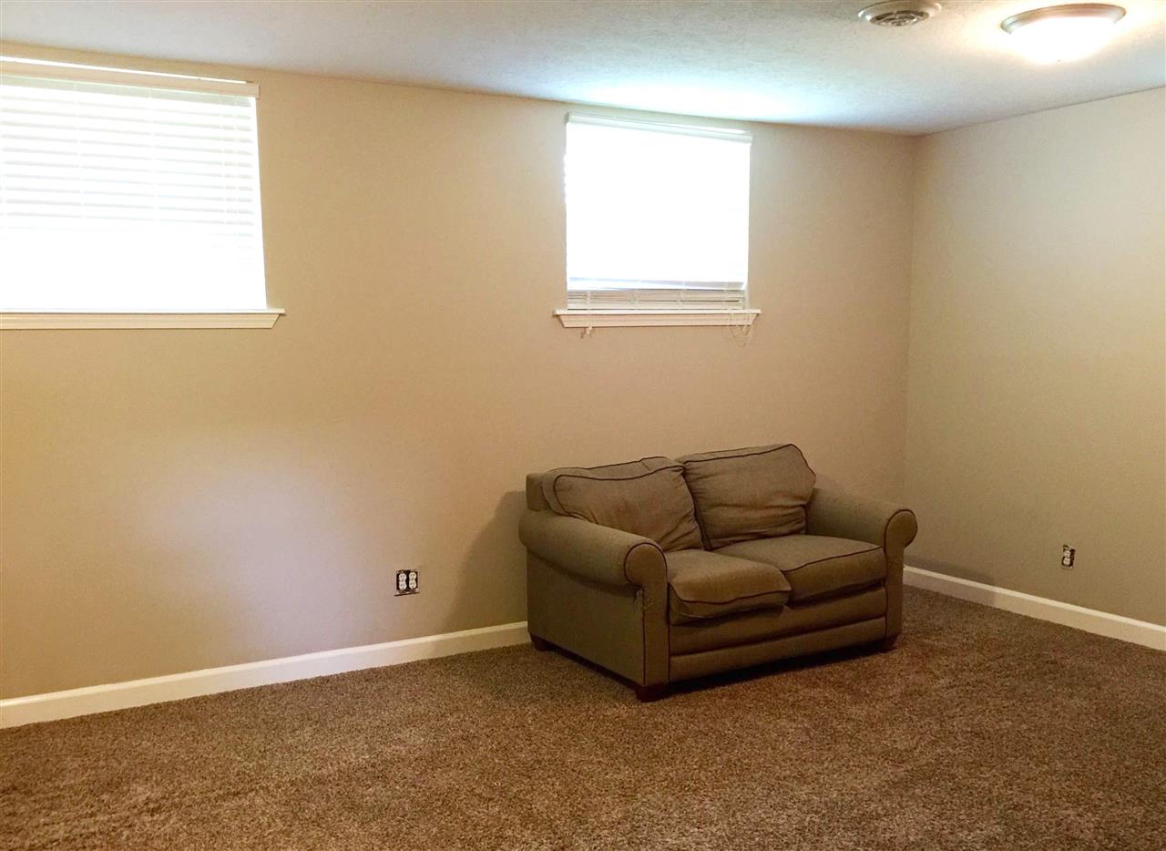 3242 North Stoneycrest Road Bloomington, IN 47404 - Photo 12 of 17 Gallery Image 12