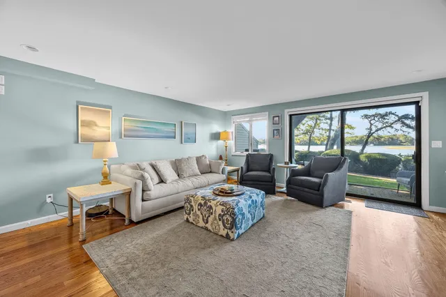 $950,000 | 381 Great Oak Road, Unit 9, Mashpee, MA 02649