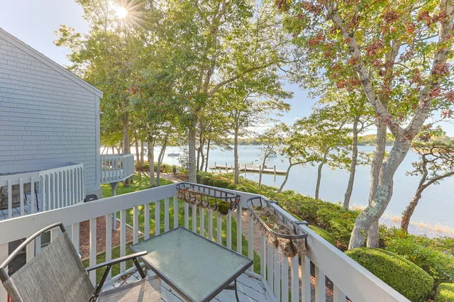 $950,000 | 381 Great Oak Road, Unit 9, Mashpee, MA 02649