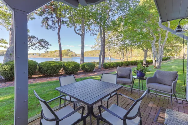 $950,000 | 381 Great Oak Road, Unit 9, Mashpee, MA 02649