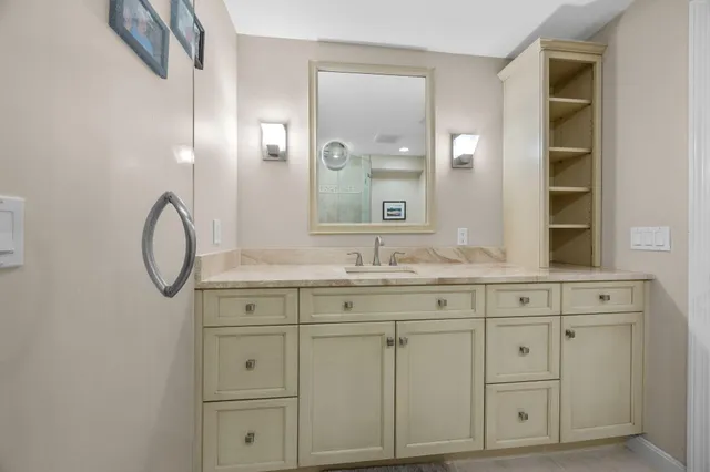 $950,000 | 381 Great Oak Road, Unit 9, Mashpee, MA 02649