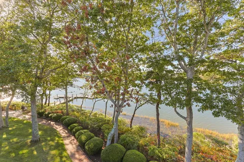 $950,000 | 381 Great Oak Road, Unit 9, Mashpee, MA 02649