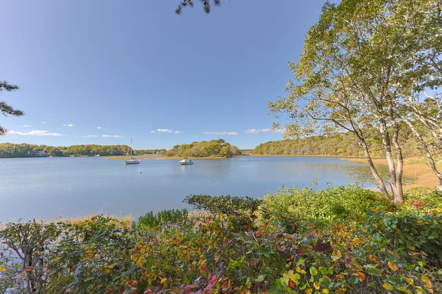 $950,000 | 381 Great Oak Road, Unit 9, Mashpee, MA 02649