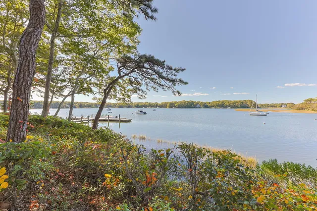 $950,000 | 381 Great Oak Road, Unit 9, Mashpee, MA 02649
